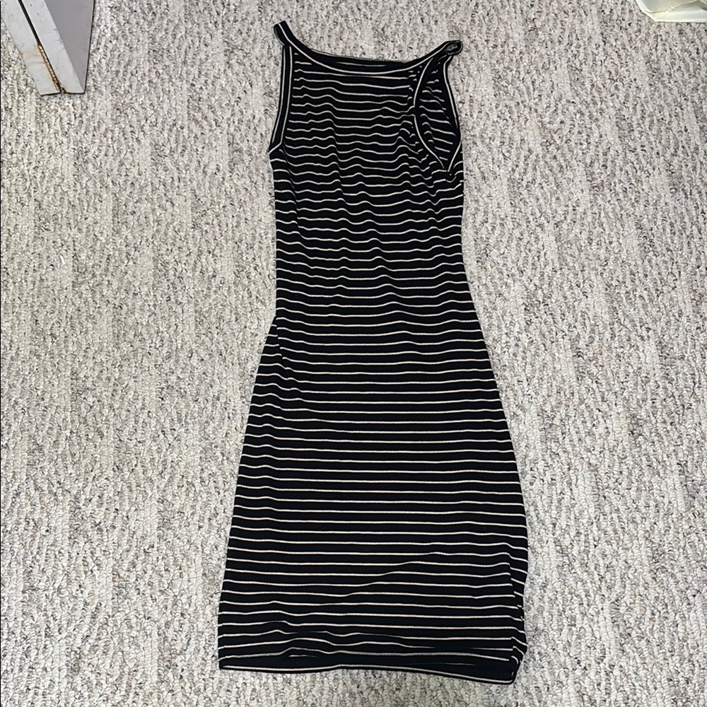 Abercrombie & Fitch Black and White Sheath Midi Dress